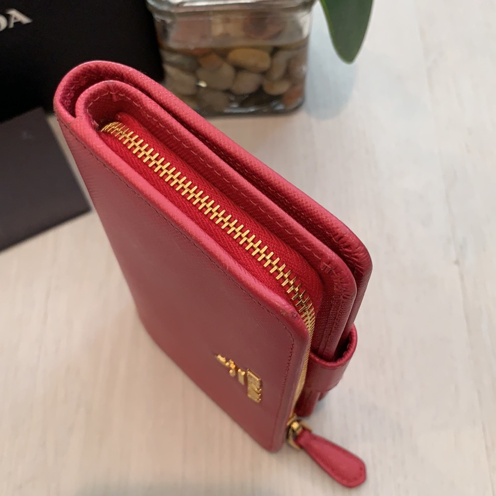 Prada Saffiano Leather wallet - Picture 10 of 17
